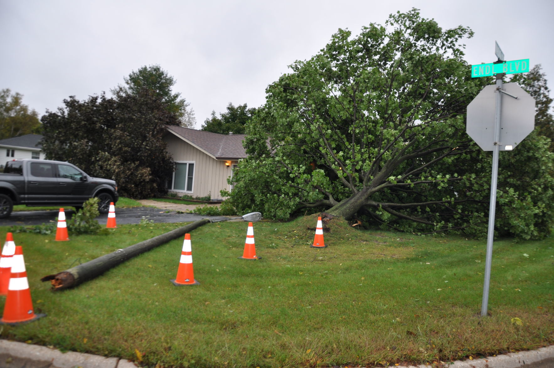 191002-jcu-pics-tornado0455